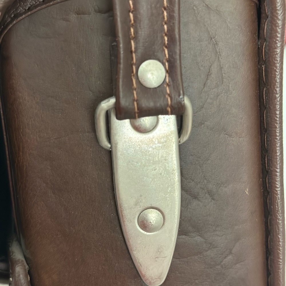Hard Case For Detectives - Picture 11 of 11